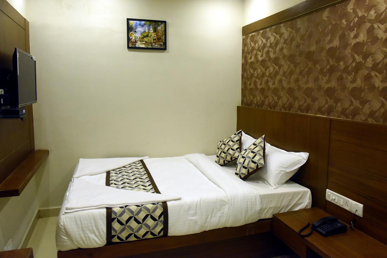 Hotel Olive Grand Chennai Zewnętrze zdjęcie