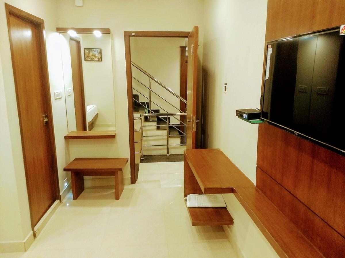 Hotel Olive Grand Chennai Zewnętrze zdjęcie